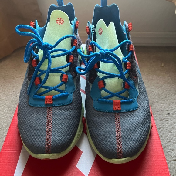 Nike Reacts - Picture 2 of 4